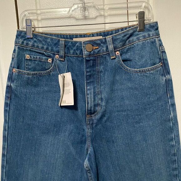 NWT ASOS Denim High Rise Step Hem Mom Jeans Size 28 - Picture 4 of 10